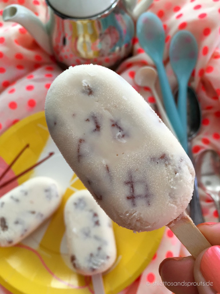 Baileys-Mascarpone Knusper-Eis am Stiel Sommer Rezept