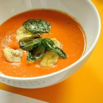 Exotische Tomatensuppe mit Erdnussbutter und Kokosmilch