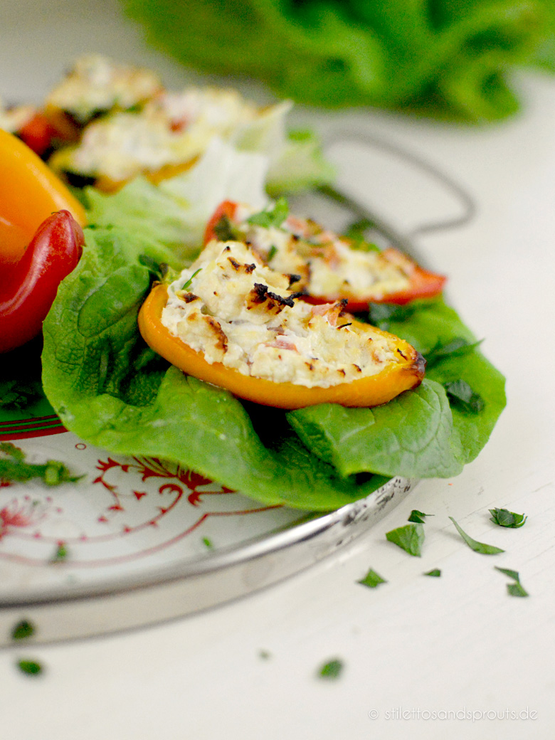 Low Carb Gefüllte Mini-Paprika - Stilettos &amp; Sprouts