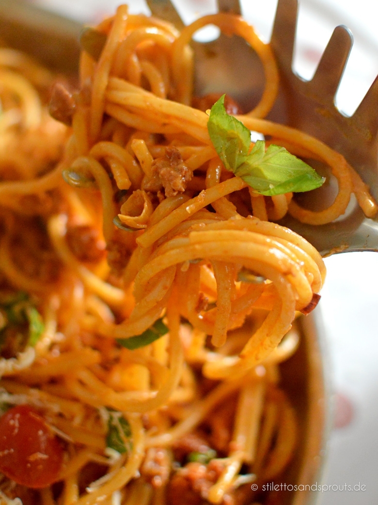 Super schnelle Spaghetti mit Salsiccia - Stilettos & Sprouts Super schnelle Spaghetti mit Salsiccia - Stilettos & Sprouts