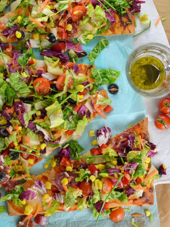 Chopped Salad Pizza – bunte Salat-Pizza - Stilettos &amp; Sprouts