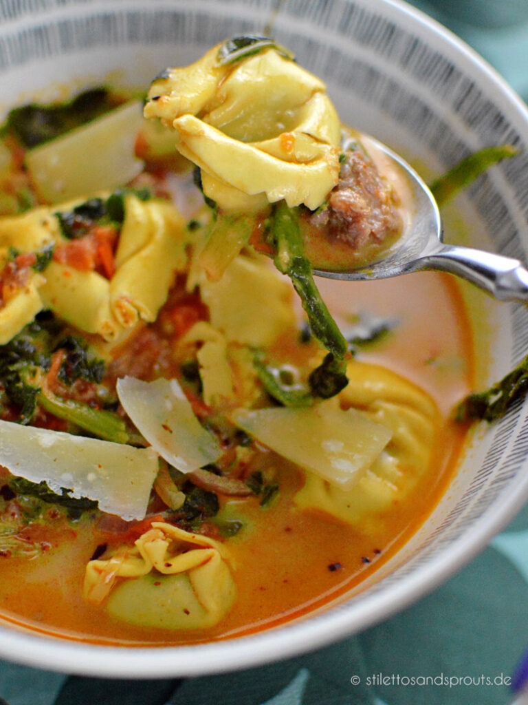 Tortellini mit Salsiccia