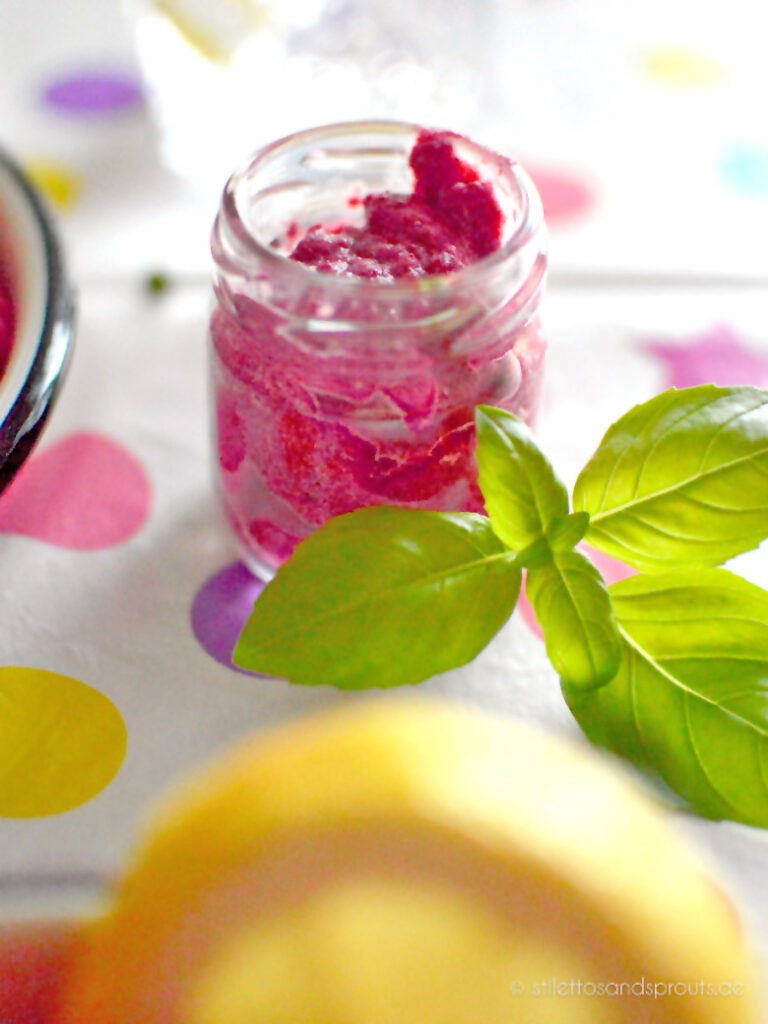 Rote-Bete-Sauce mit Feta