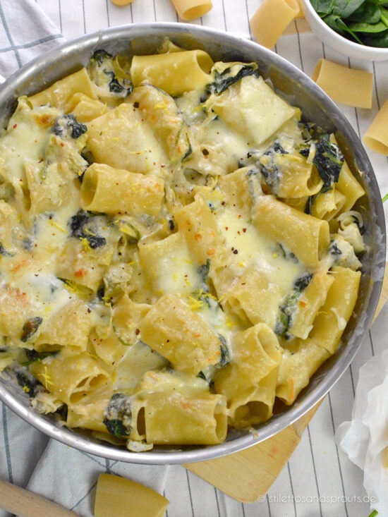Pasta mit Artischocken und Spinat - Stilettos & Sprouts Pasta mit Artischocken und Spinat - Stilettos & Sprouts