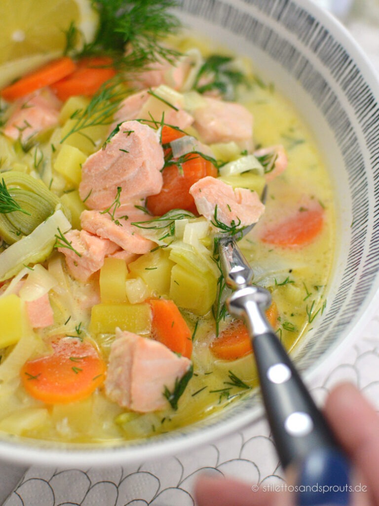 Traditionelle finnische Lachssuppe