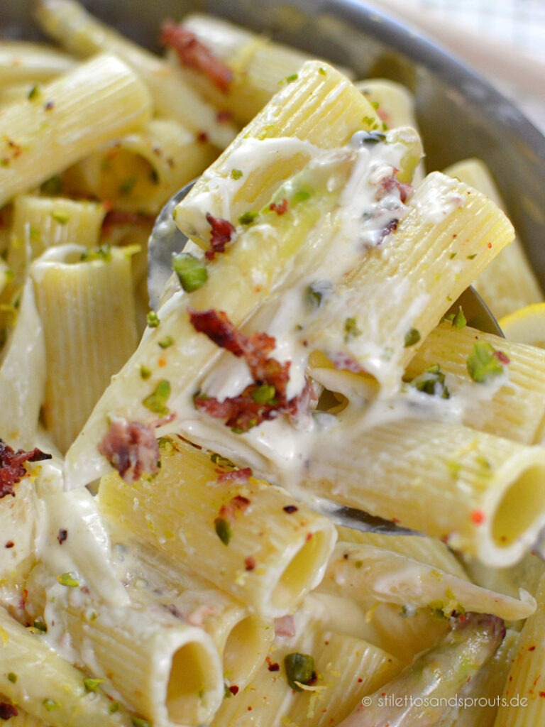 Pasta mit cremiger Parmesansauce
