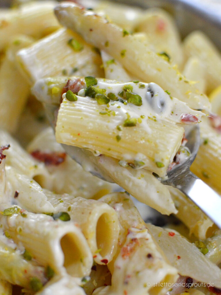 Weiße Spargelpasta