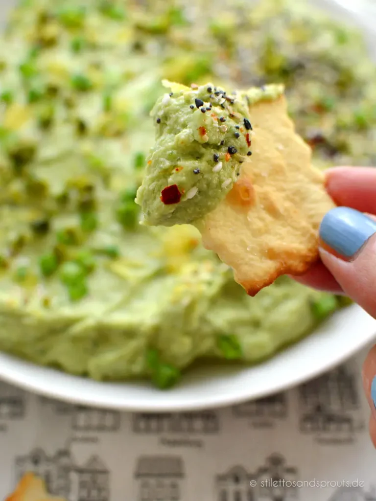 Avocado-Dip mit Schafskäse